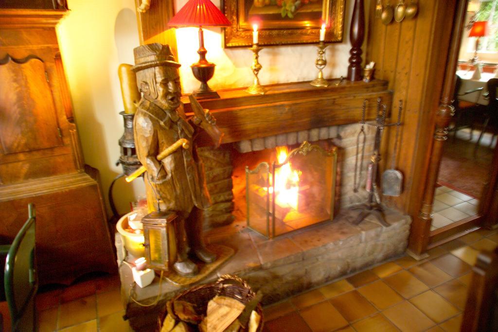 Hotel Zum Alten Brunnen Райне Екстериор снимка