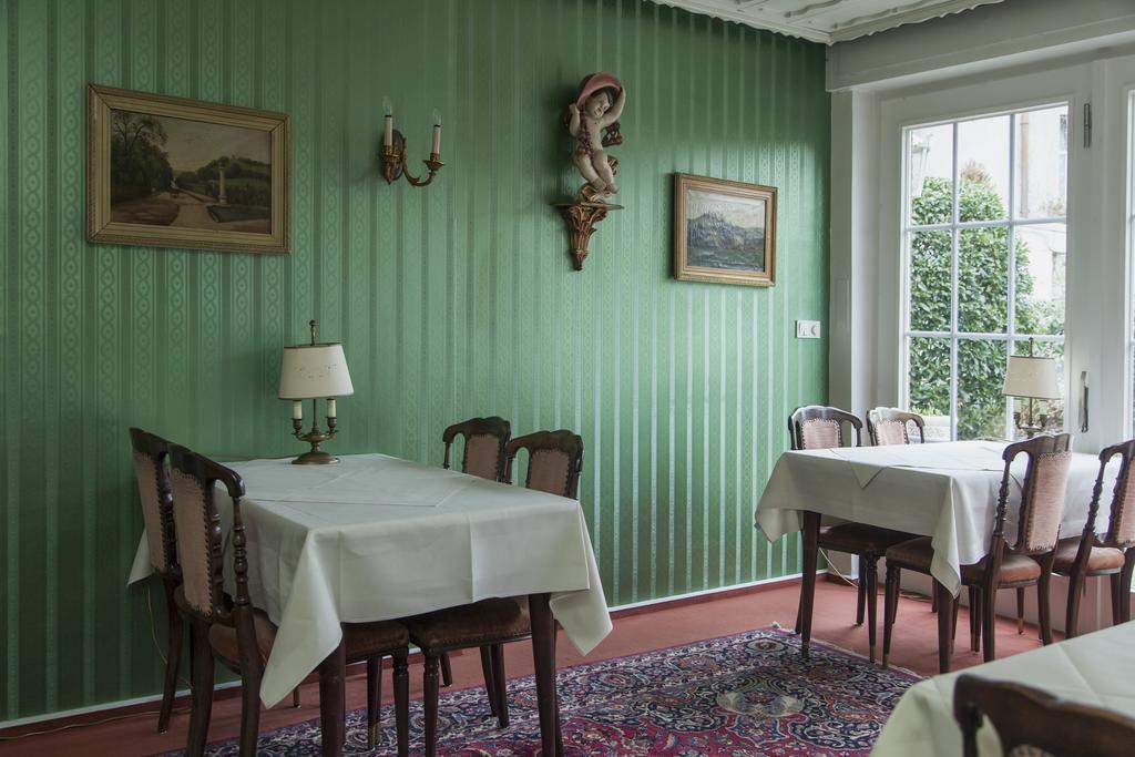 Hotel Zum Alten Brunnen Райне Екстериор снимка
