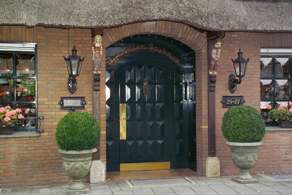 Hotel Zum Alten Brunnen Райне Екстериор снимка